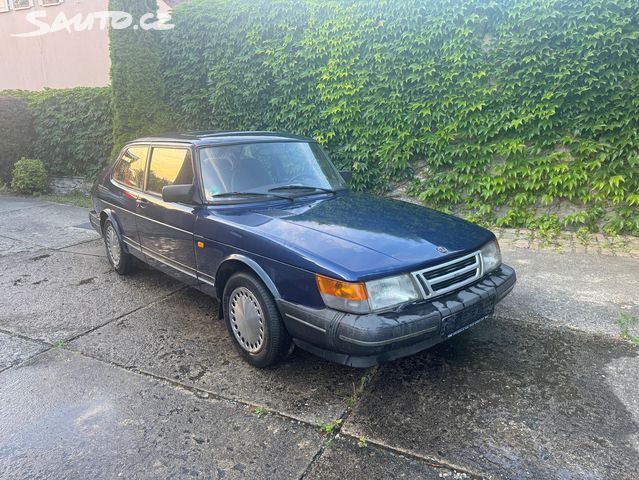 Saab 900